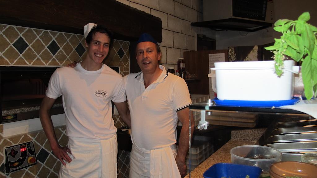 Albergo Ristorante Montecucco Da Tobia Sigillo Extérieur photo