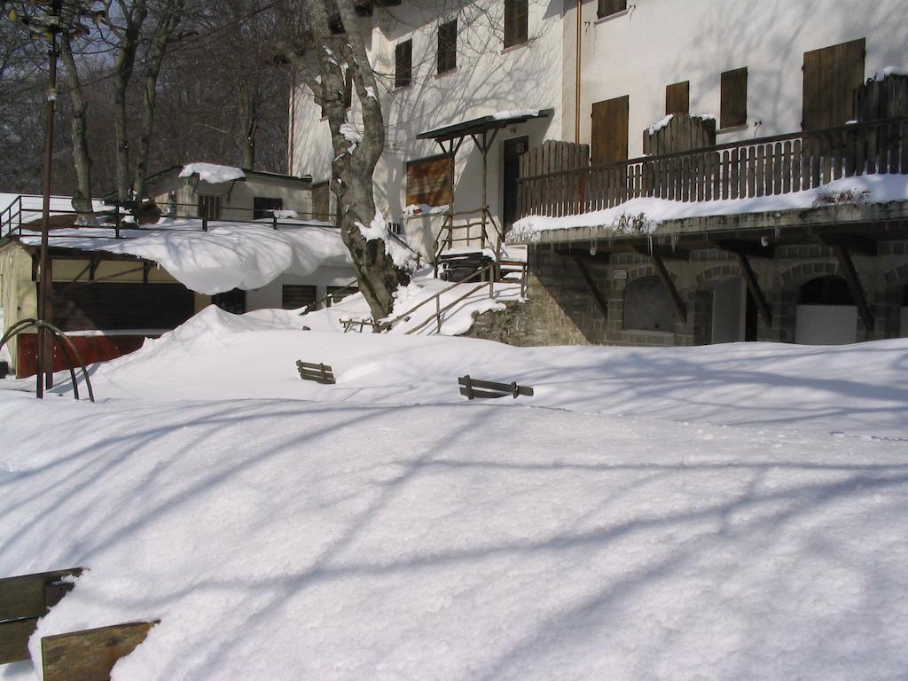 Albergo Ristorante Montecucco Da Tobia Sigillo Extérieur photo